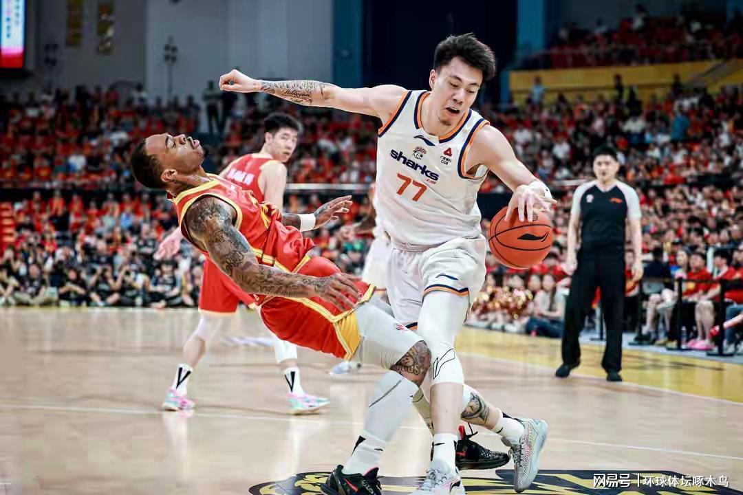 星空体育app下载-胡金秋30分 浙江广厦主场101比93击败上海久事 古德温28分